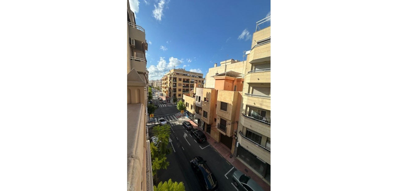 Herverkoop - Appartement / flat -
Torrevieja - Centro