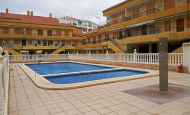 Venta - Apartamento / piso -
Torrevieja - La Mata