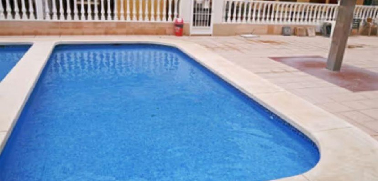 Sale - Apartment / flat -
Torrevieja - La Mata