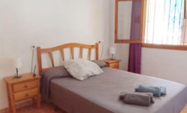 Sale - Apartment / flat -
Torrevieja - La Mata