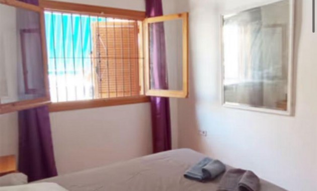 Sale - Apartment / flat -
Torrevieja - La Mata