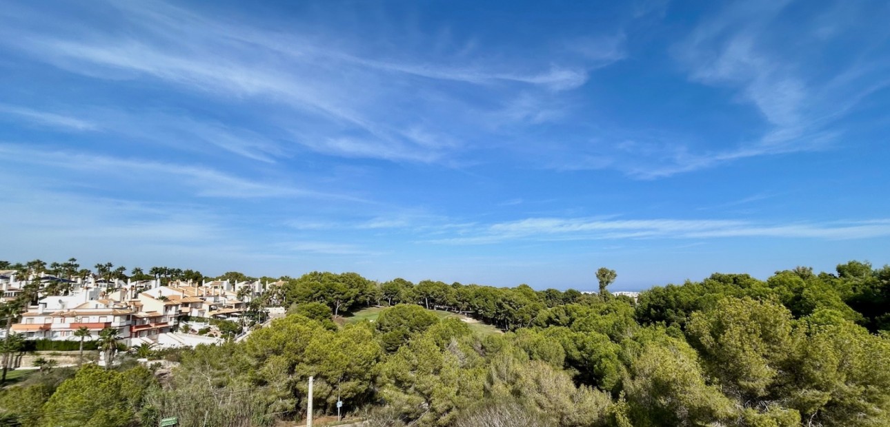 Herverkoop - Adosado -
Orihuela Costa - Villamartín