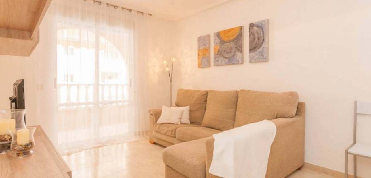 Verhuur - Appartement / flat -
Torrevieja - Centro