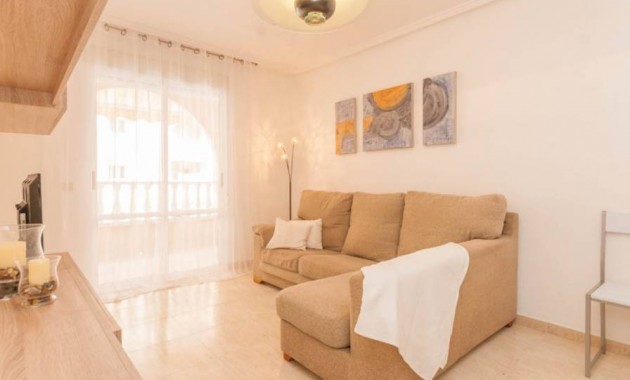 Alquiler a largo plazo - Apartamento / piso -
Torrevieja - Centro