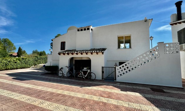 Sale - Finca / Country Property -
Castalla