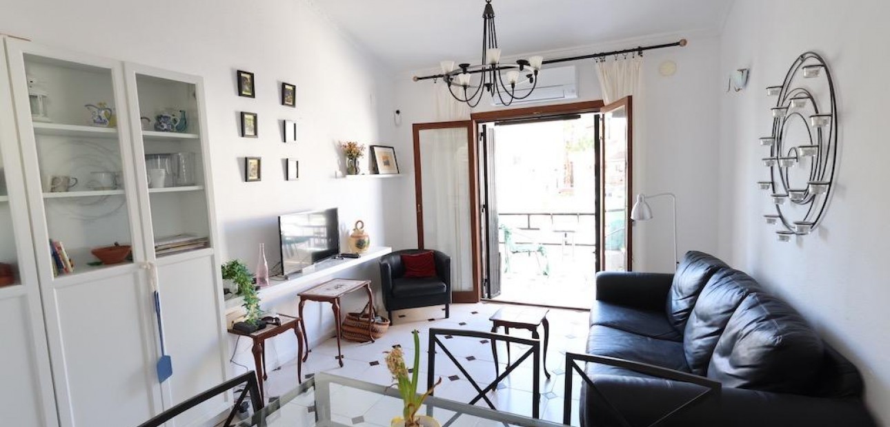 Sale - Bungalow -
Torrevieja - Los Frutales