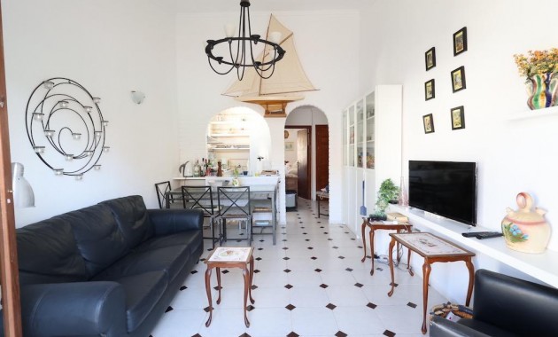 Sale - Bungalow -
Torrevieja - Los Frutales