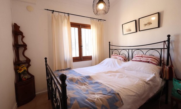 Sale - Bungalow -
Torrevieja - Los Frutales