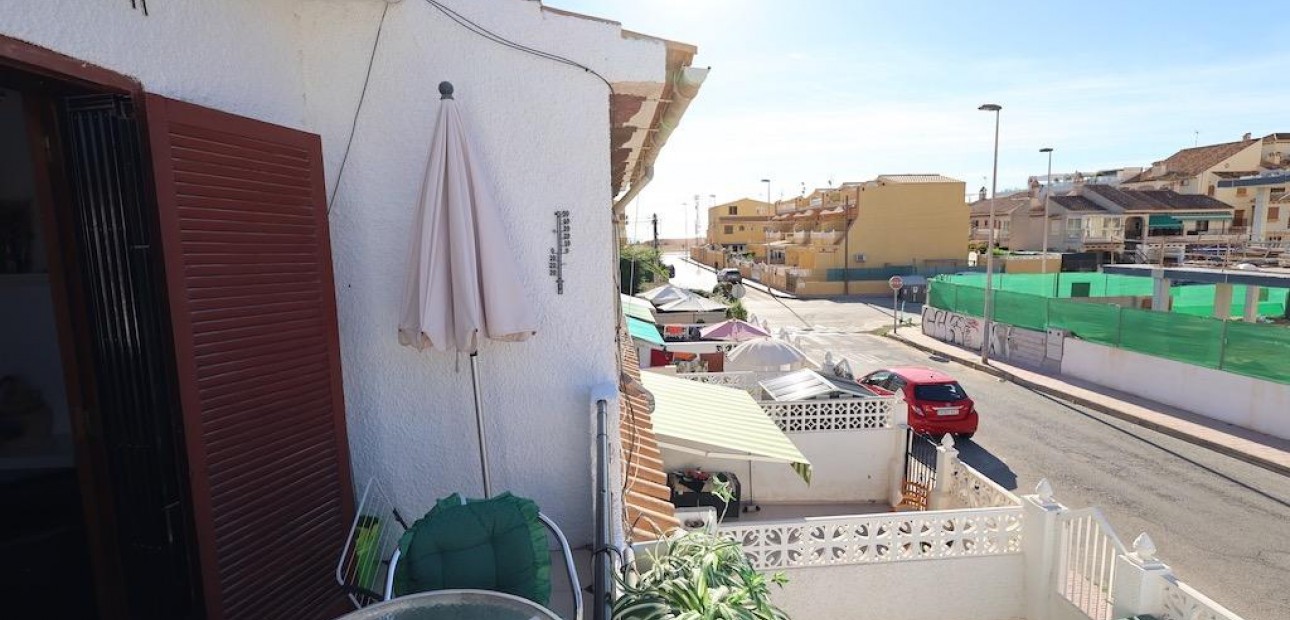 Sale - Bungalow -
Torrevieja - Los Frutales