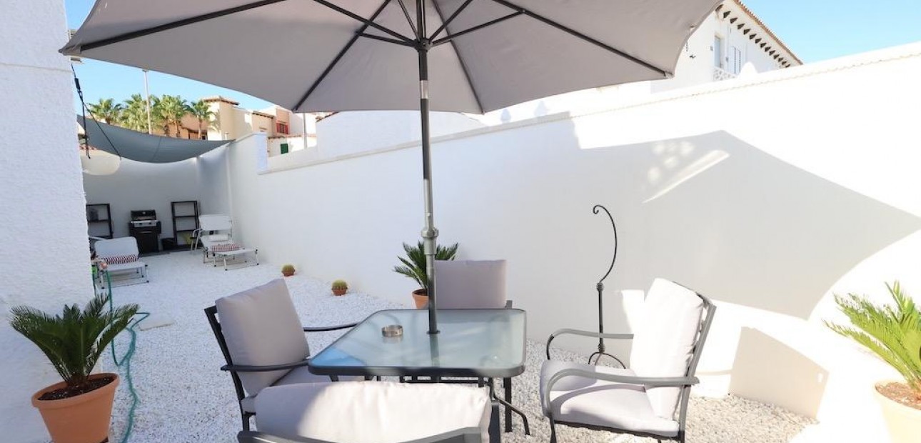 Sale - Bungalow -
Torrevieja - Los Frutales