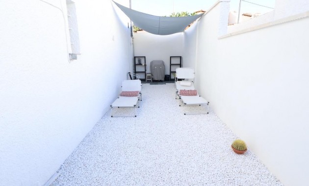 Sale - Bungalow -
Torrevieja - Los Frutales