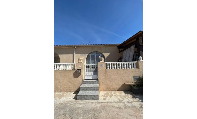 Venta - Terraced house -
Torrevieja - San luis