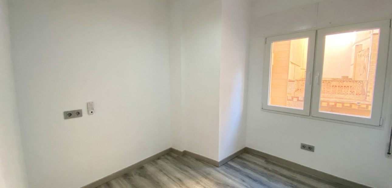 Venta - Apartamento / piso -
Torrevieja - torrevieja
