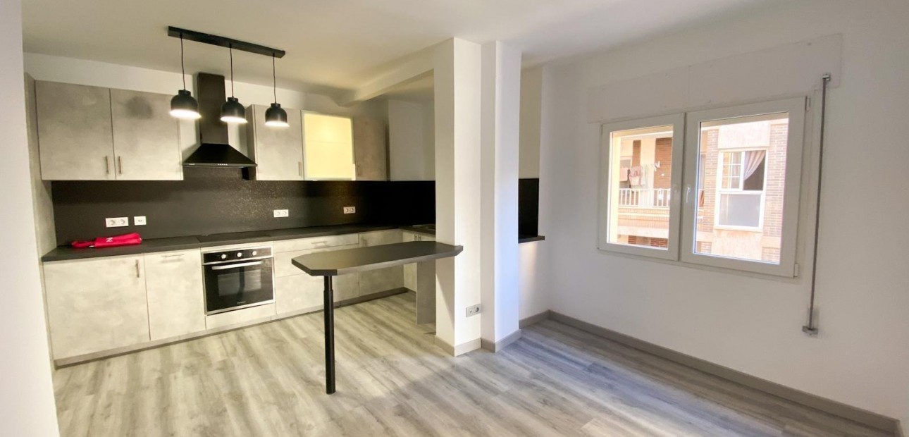 Venta - Apartamento / piso -
Torrevieja - torrevieja