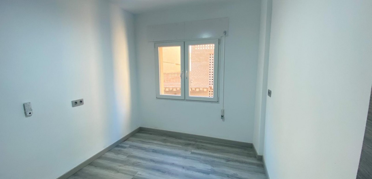 Venta - Apartamento / piso -
Torrevieja - torrevieja
