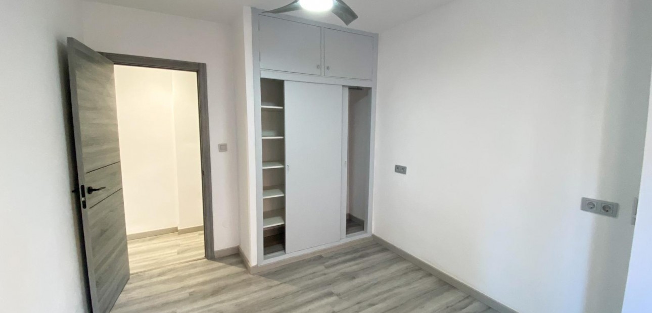 Venta - Apartamento / piso -
Torrevieja - torrevieja