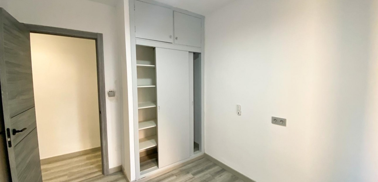 Venta - Apartamento / piso -
Torrevieja - torrevieja