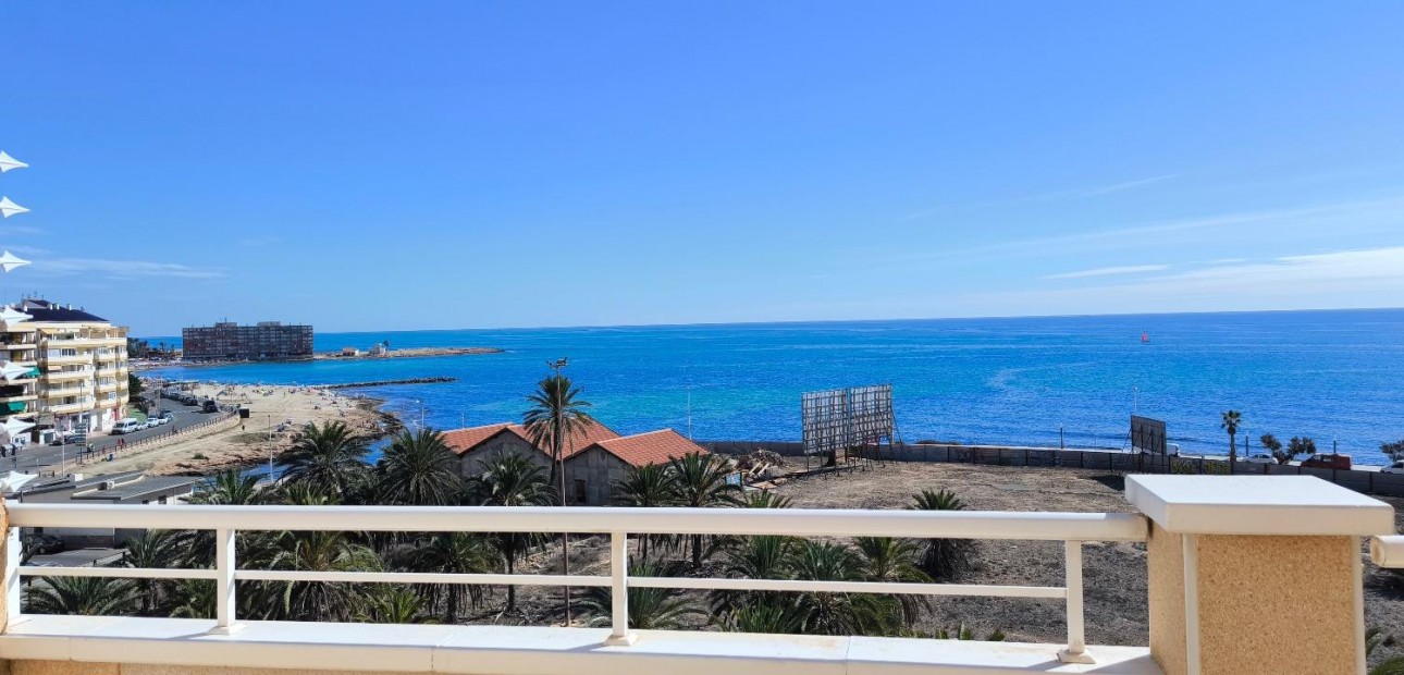 Herverkoop - Penthouse -
Torrevieja - Playa del cura