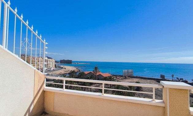 Herverkoop - Penthouse -
Torrevieja - Playa del cura