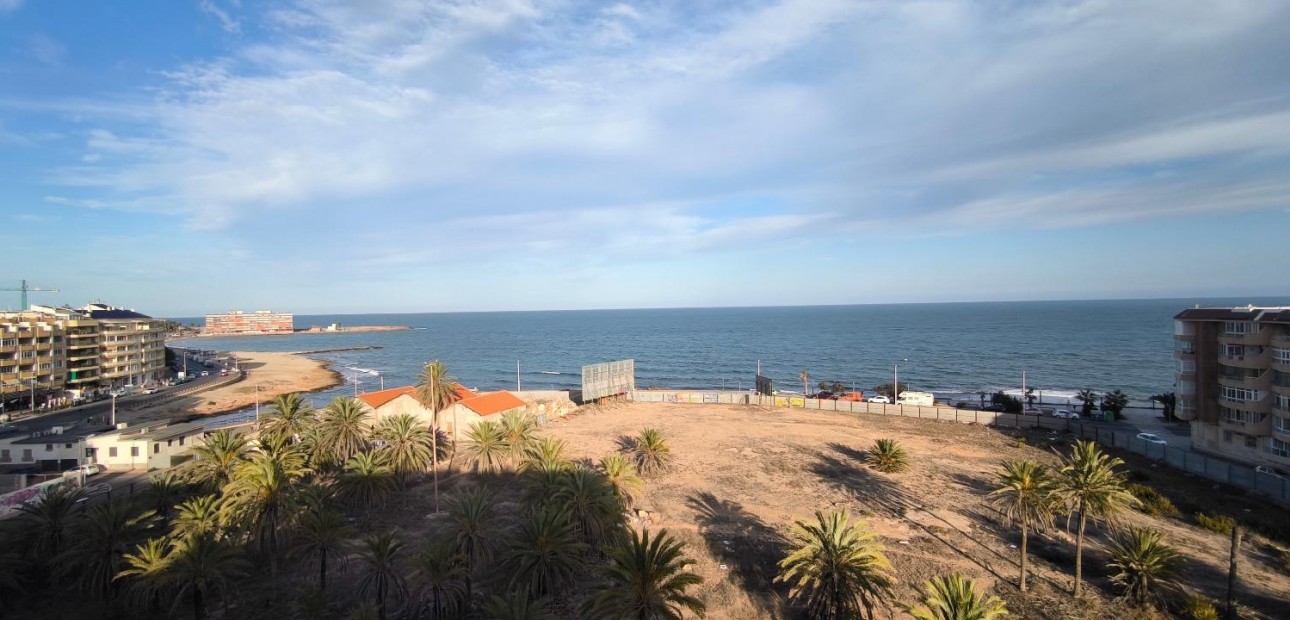 Herverkoop - Penthouse -
Torrevieja - Playa del cura