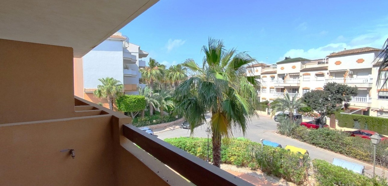 Sale - Apartment / flat -
Cabo Roig - Costa blanca