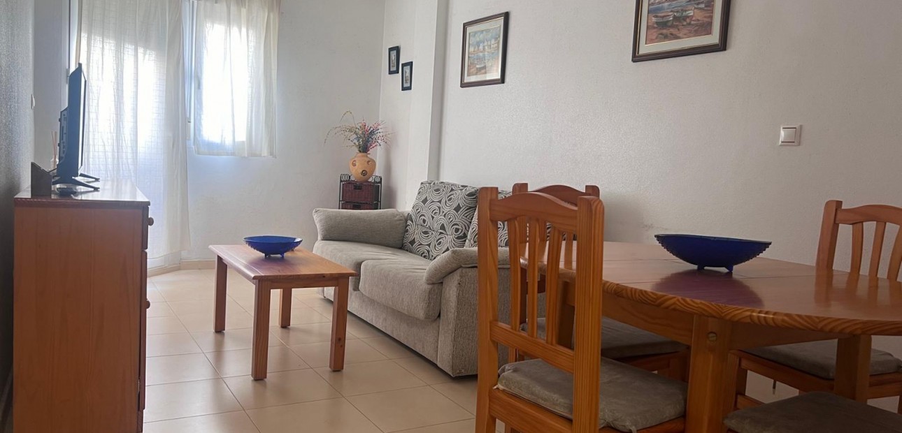 Herverkoop - Appartement / flat -
Torrevieja - Habaneras