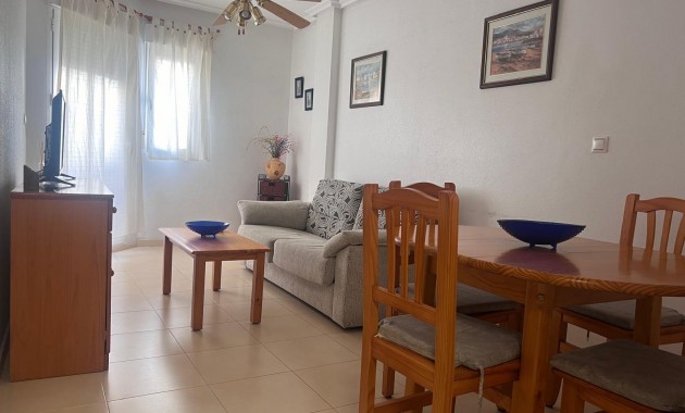 Venta - Apartamento / piso -
Torrevieja - Habaneras