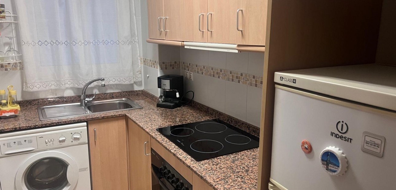 Venta - Apartamento / piso -
Torrevieja - Habaneras