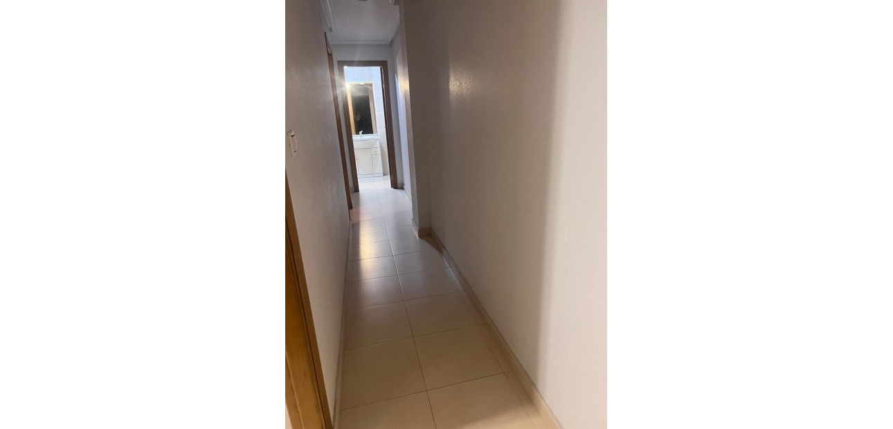 Venta - Apartamento / piso -
Torrevieja - Habaneras