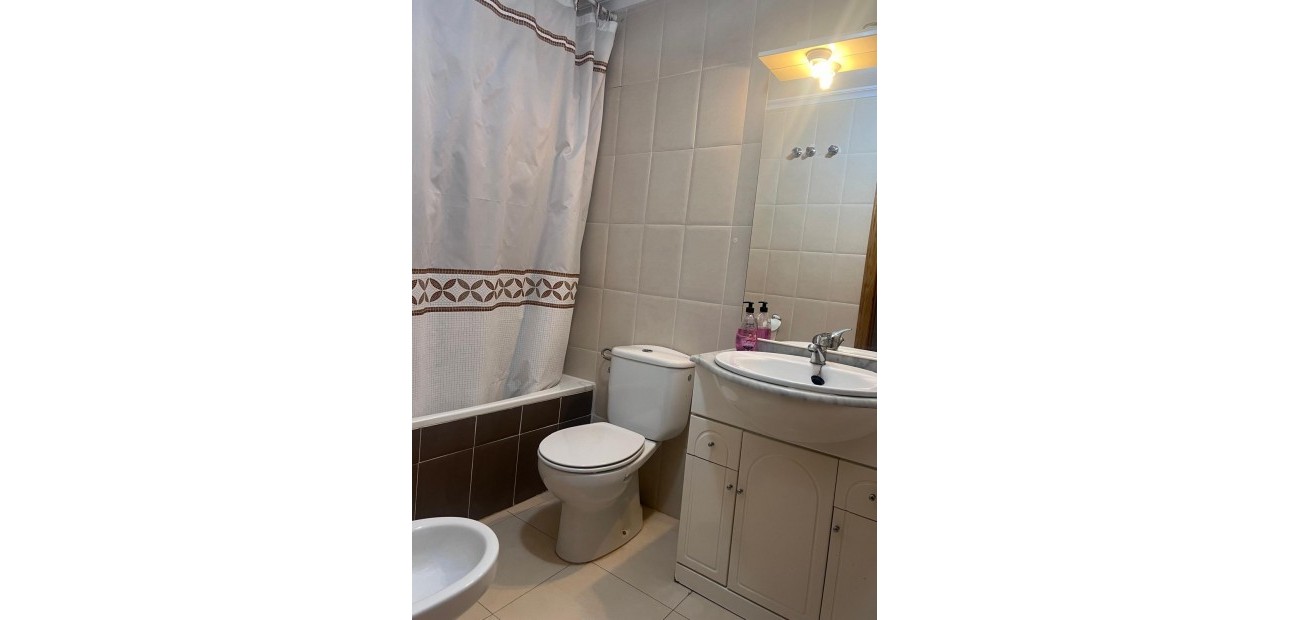 Sale - Apartment / flat -
Torrevieja - Habaneras