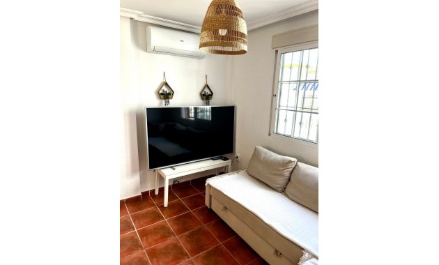 Herverkoop - duplex -
Orihuela Costa - Playa Flamenca