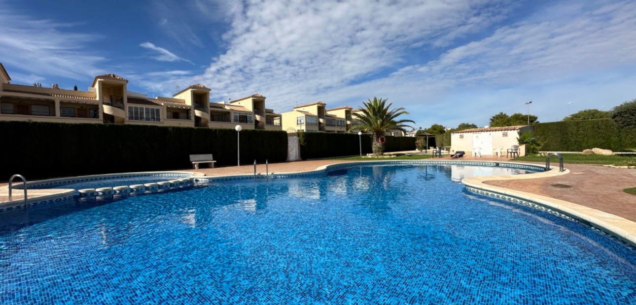 Herverkoop - Penthouse -
Orihuela Costa - Punta Prima