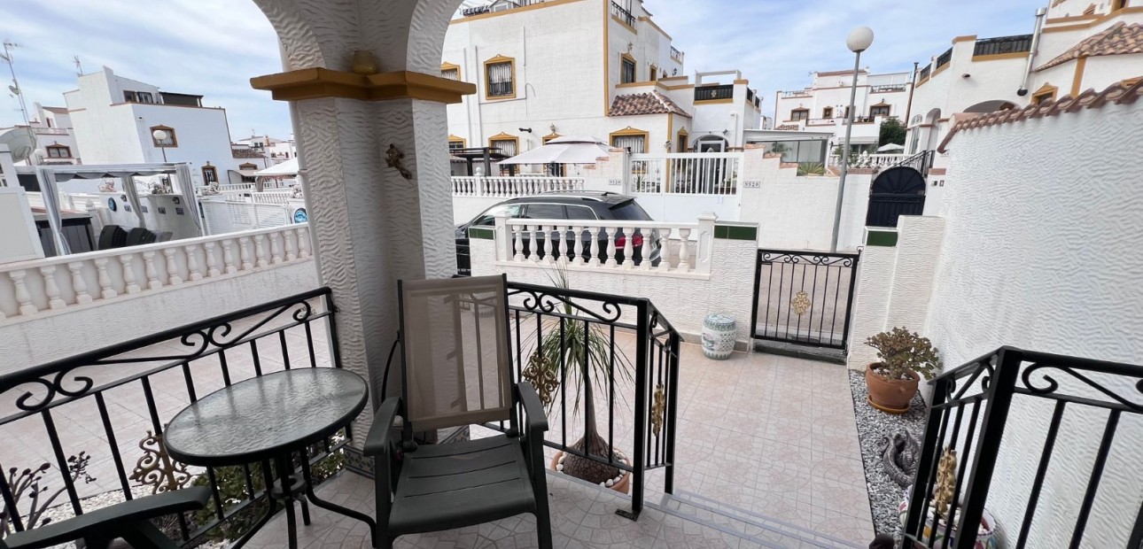 Sale - Townhouse -
Orihuela - Entre Naranjos Vistabella