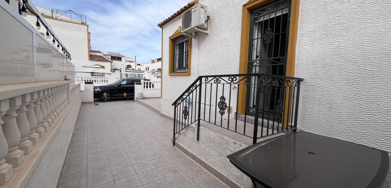 Venta - Adosado -
Orihuela - Entre Naranjos Vistabella