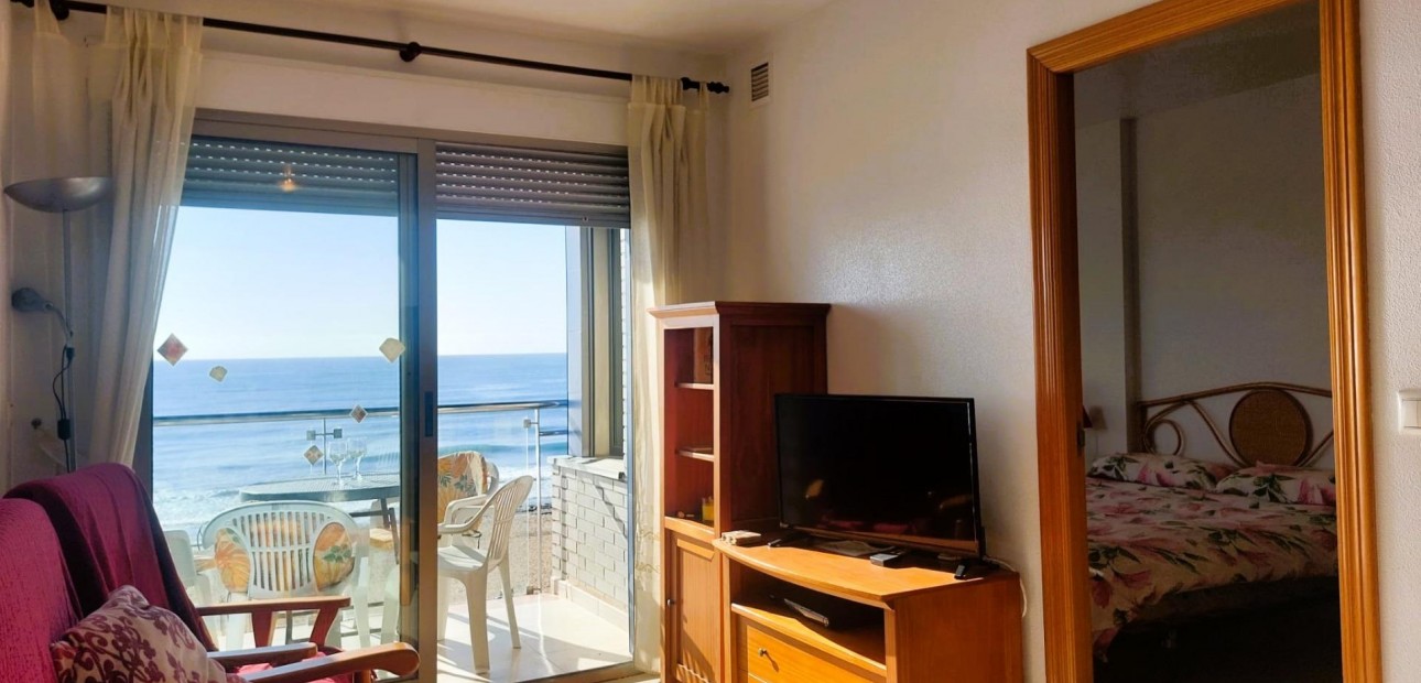 Sale - Apartment / flat -
Torrevieja - Playa del Cura