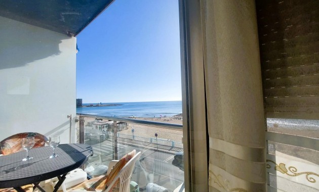 Sale - Apartment / flat -
Torrevieja - Playa del Cura