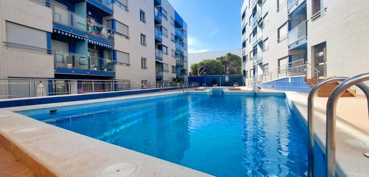 Sale - Apartment / flat -
Torrevieja - Playa del Cura