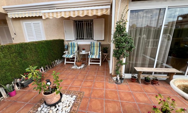 Venta - Bungalow -
Orihuela Costa - Punta Prima