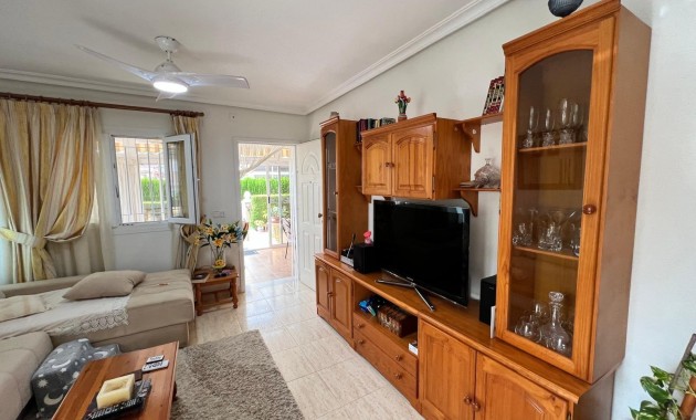 Venta - Bungalow -
Orihuela Costa - Punta Prima