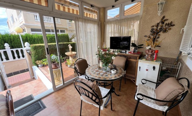 Herverkoop - Bungalow -
Orihuela Costa - Punta Prima