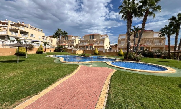 Venta - Bungalow -
Orihuela Costa - Punta Prima