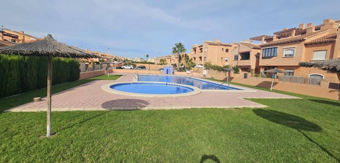 Herverkoop - Appartement / flat -
Torrevieja - Torrejón