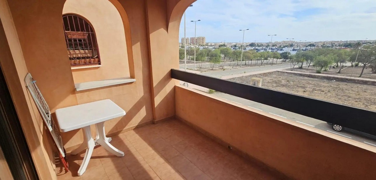 Herverkoop - Appartement / flat -
Torrevieja - Torrejón