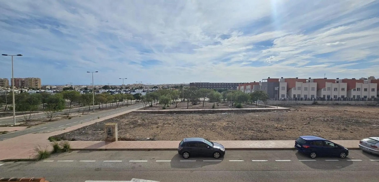 Sale - Apartment / flat -
Torrevieja - Torrejón