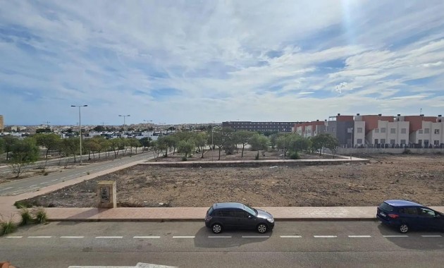 Sale - Apartment / flat -
Torrevieja - Torrejón