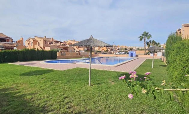 Sale - Apartment / flat -
Torrevieja - Torrejón