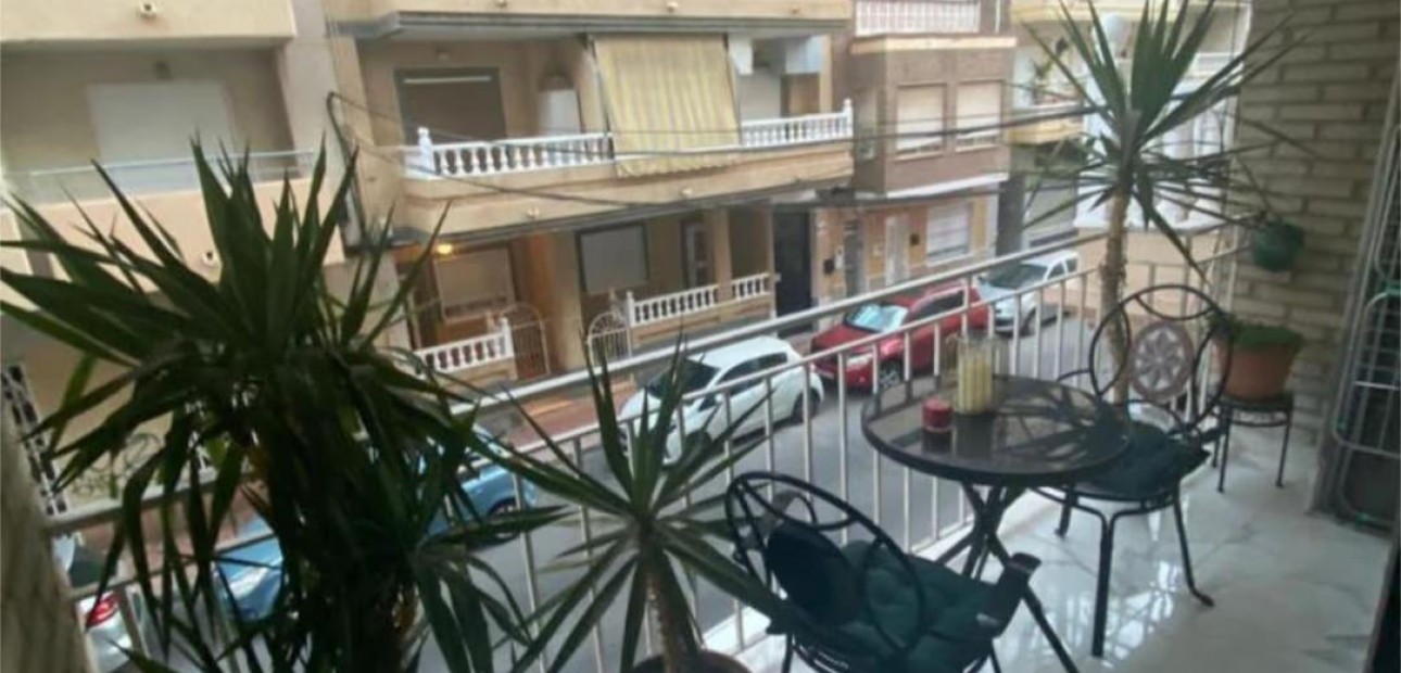 Sale - Apartment / flat -
Torrevieja - Estacion de autobuses