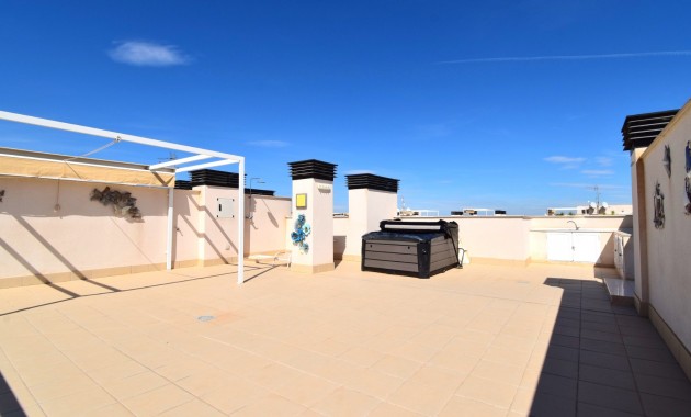 Sale - Apartment / flat -
Orihuela Costa - Villamartin