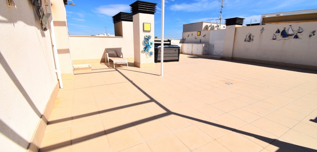 Sale - Apartment / flat -
Orihuela Costa - Villamartin