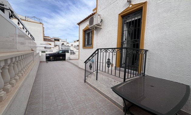 Sale - Townhouse -
Orihuela - Entre Naranjos Vistabella